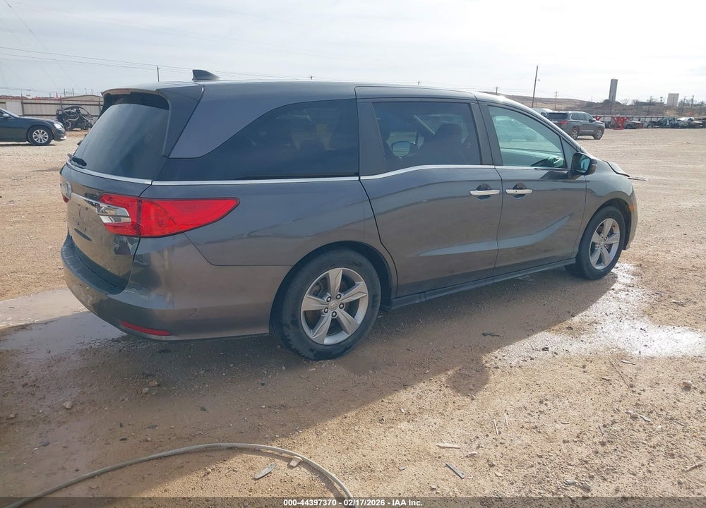 2018 HONDA ODYSSEY EX-L VIN: 5FNRL6H7XJB049857