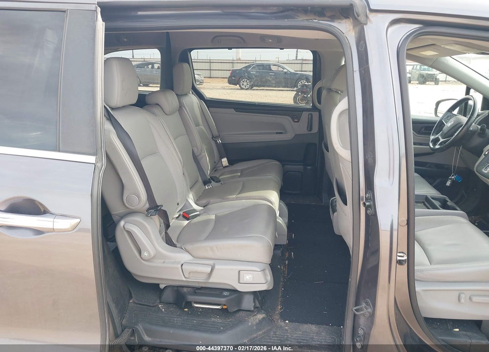 2018 HONDA ODYSSEY EX-L VIN: 5FNRL6H7XJB049857