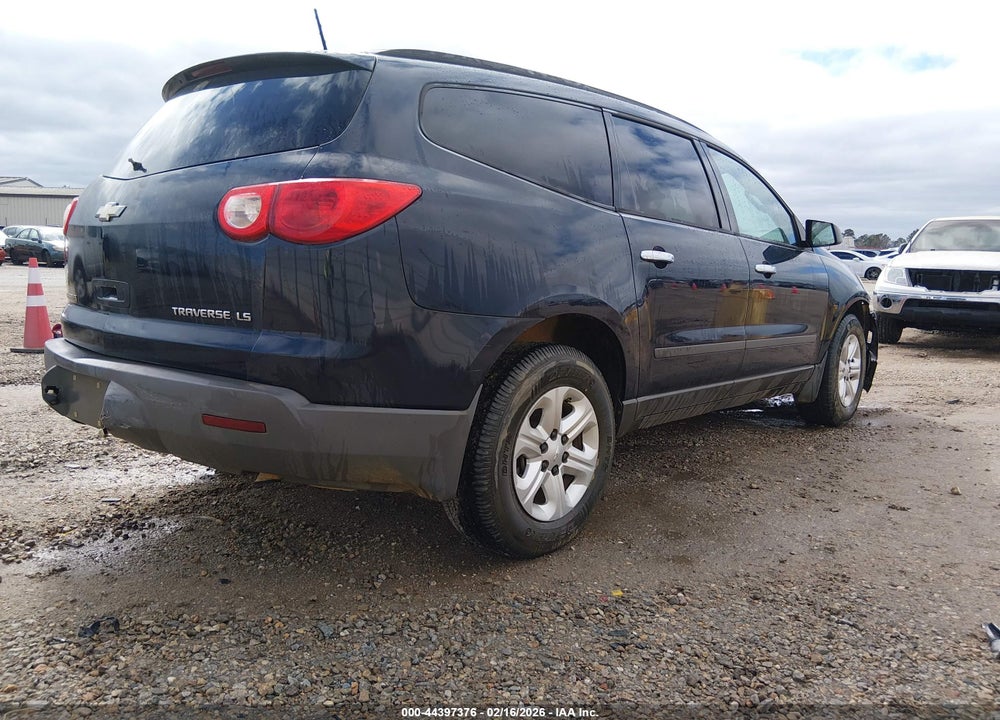 2012 CHEVROLET TRAVERSE LS VIN: 1GNKRFED8CJ223826