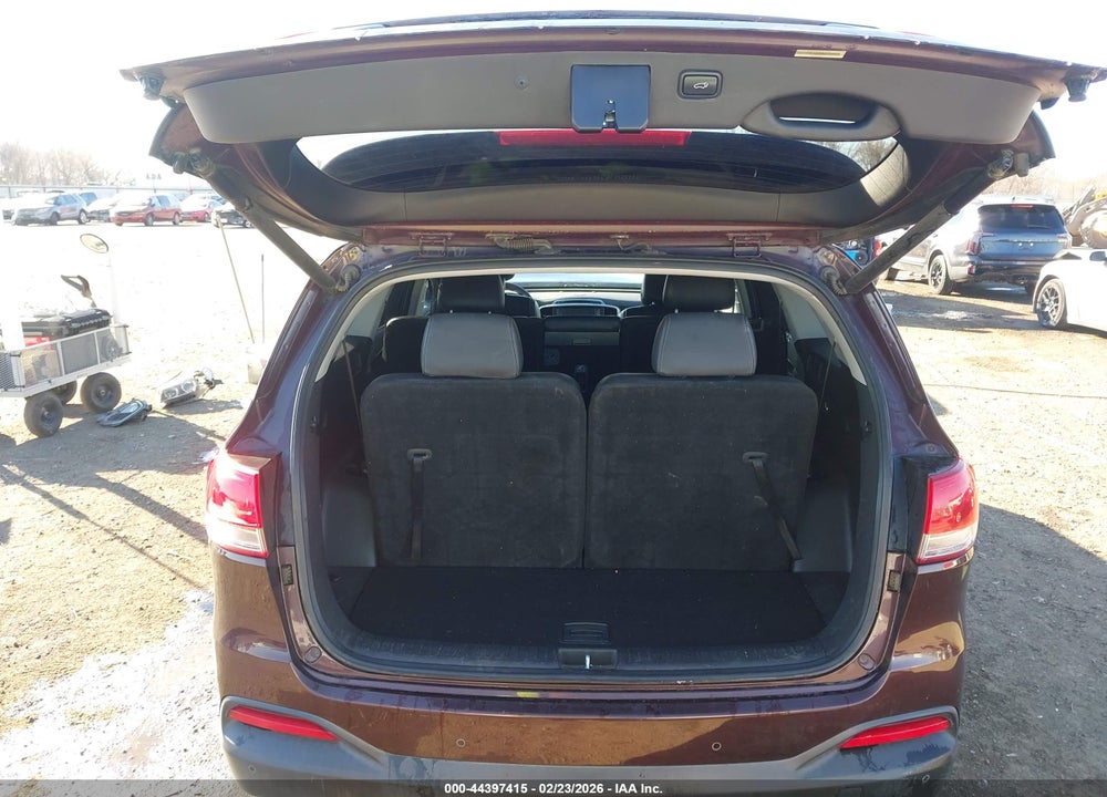 2016 KIA SORENTO 3.3L EX VIN: 5XYPHDA52GG065803