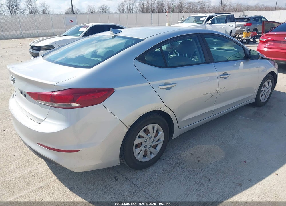 2017 HYUNDAI ELANTRA SE VIN: 5NPD74LF5HH165707