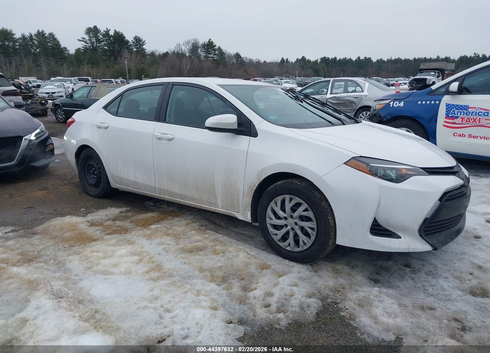 2017 TOYOTA COROLLA LE VIN: 5YFBURHE0HP703696