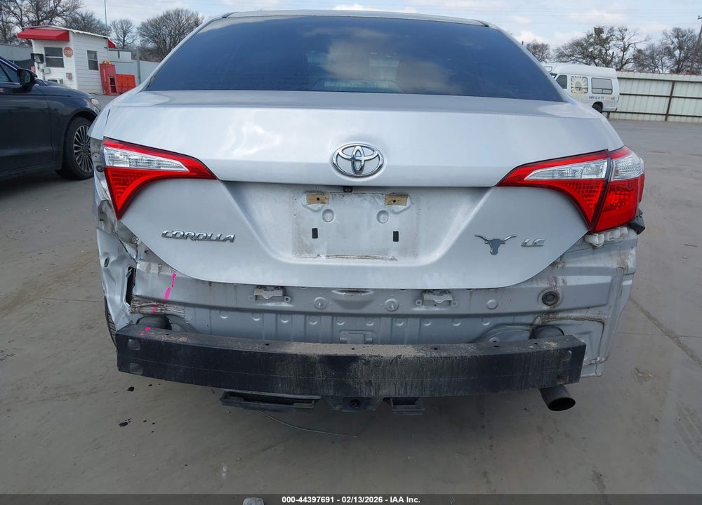2015 TOYOTA COROLLA LE VIN: 5YFBURHE1FP282049