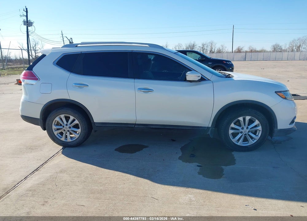 2015 NISSAN ROGUE SV VIN: 5N1AT2MT4FC919272
