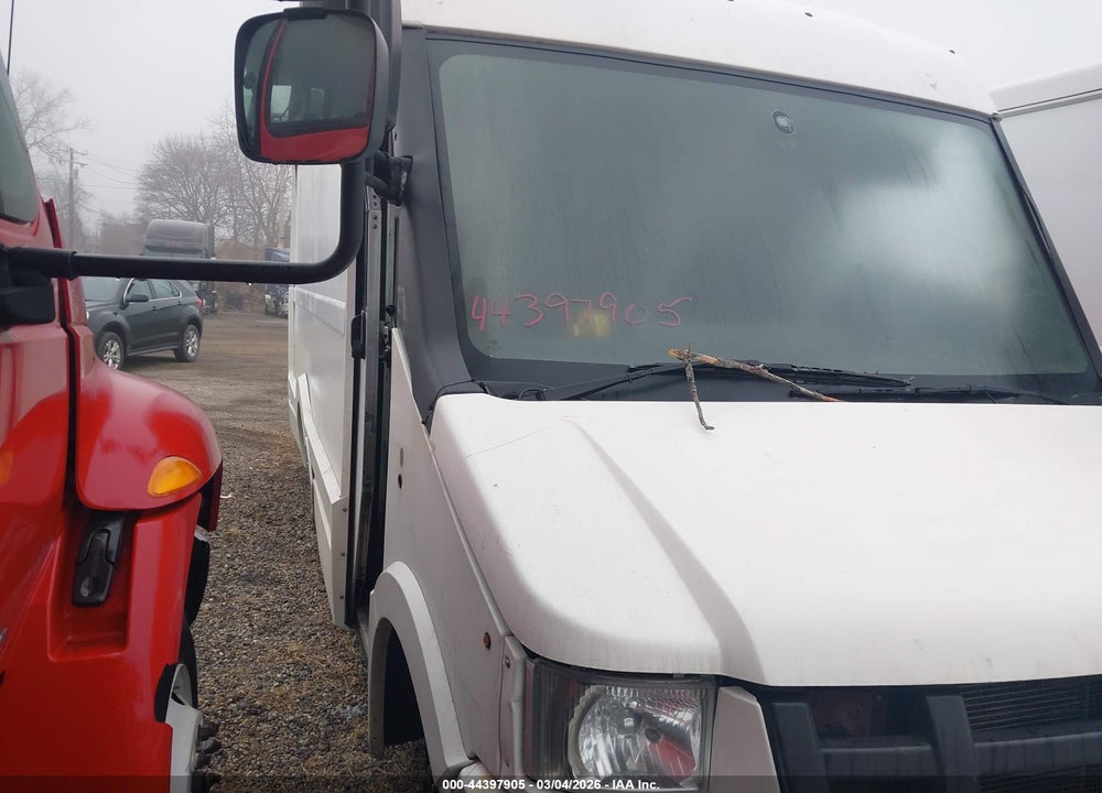 2013 ISUZU COMMERCIAL VAN VIN: JALB4T174D7W01630