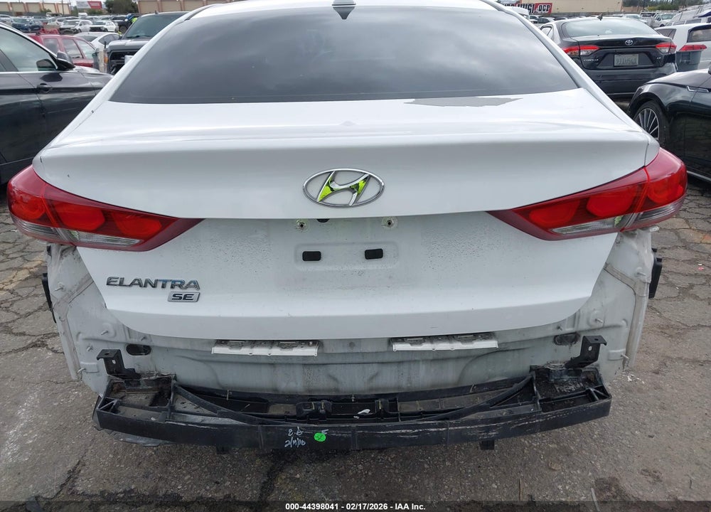 2017 HYUNDAI ELANTRA SE VIN: 5NPD84LFXHH025567