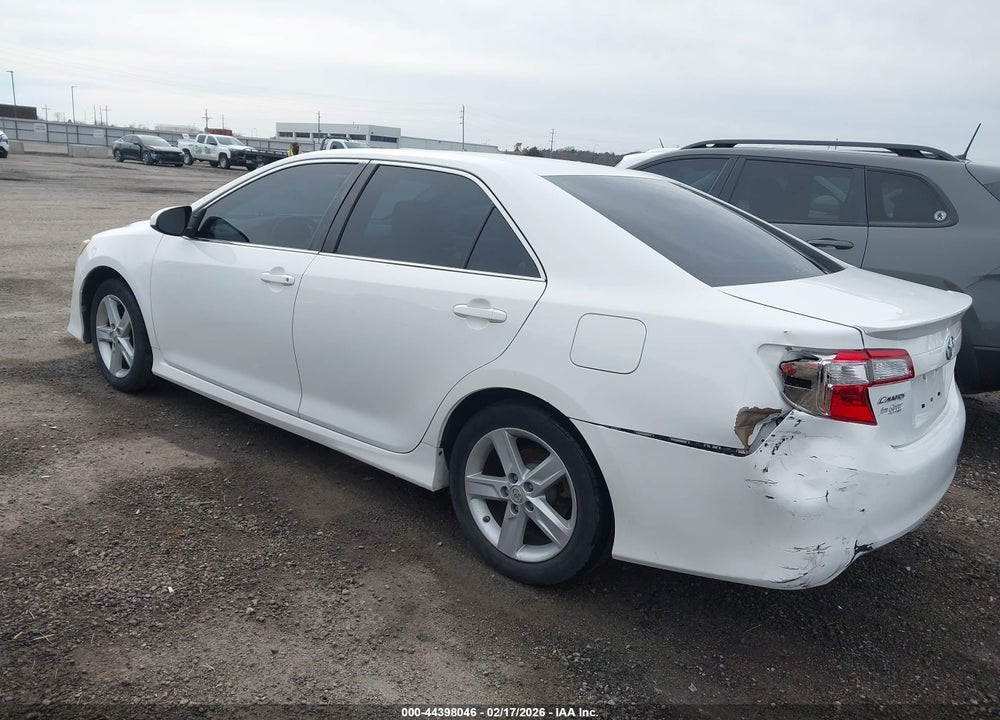 2014 TOYOTA CAMRY SE VIN: 4T1BF1FK8EU417075