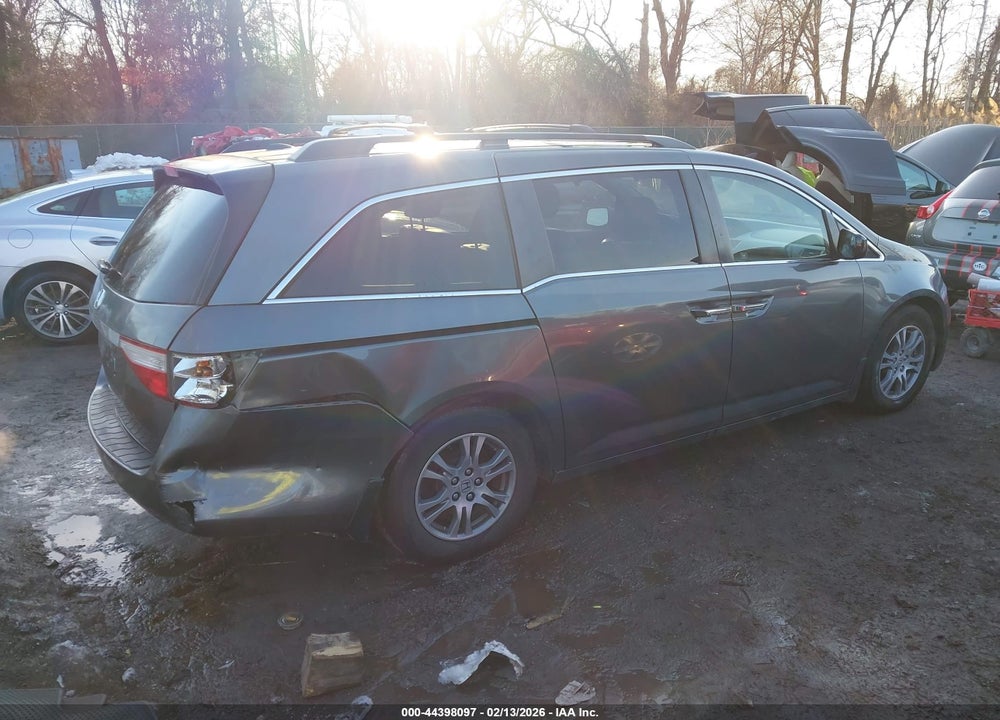 2011 HONDA ODYSSEY EX-L VIN: 5FNRL5H68BB077174