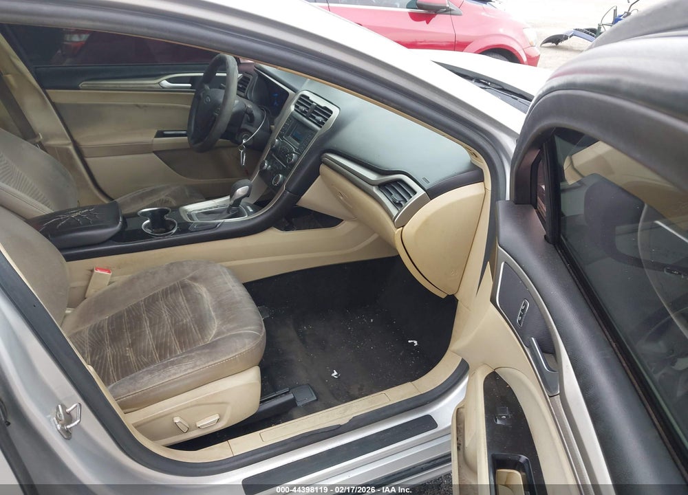 2016 FORD FUSION SE VIN: 3FA6P0H74GR250512