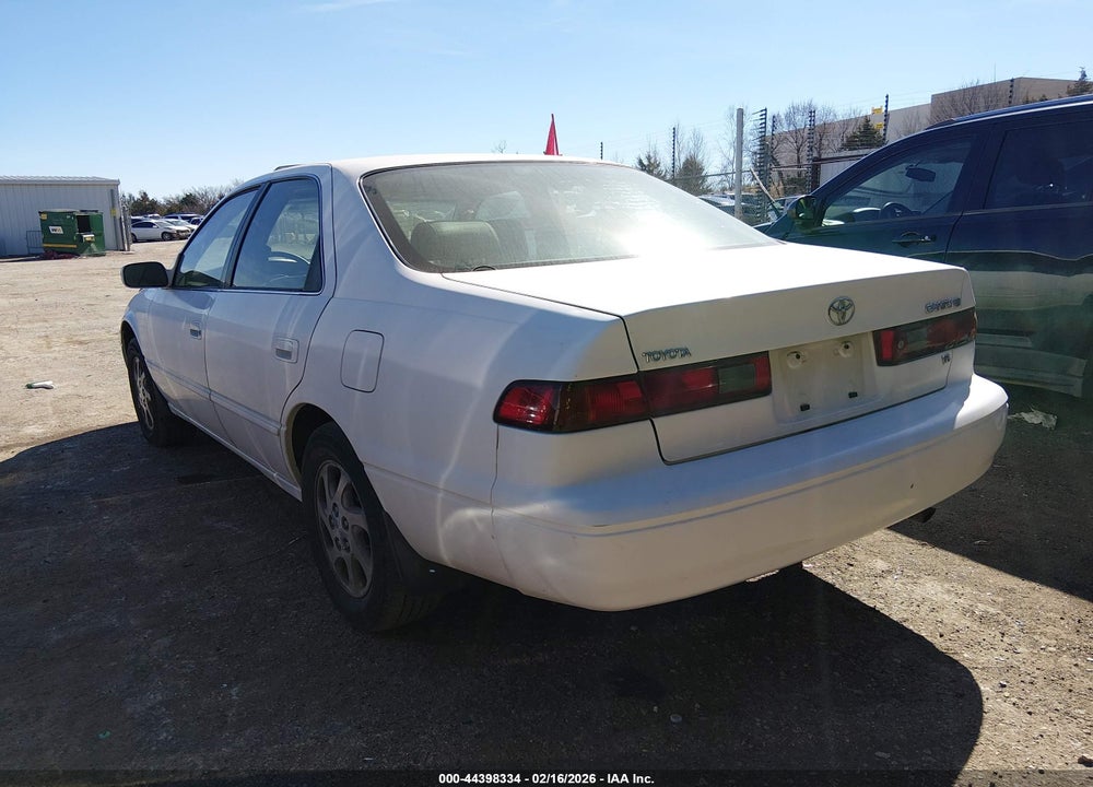 1999 TOYOTA CAMRY XLE V6 VIN: JT2BF28K2X0212085