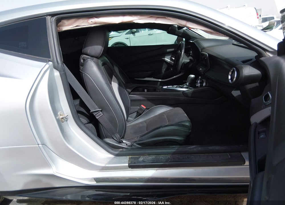 2018 CHEVROLET CAMARO 2LT VIN: 1G1FD1RS6J0156790