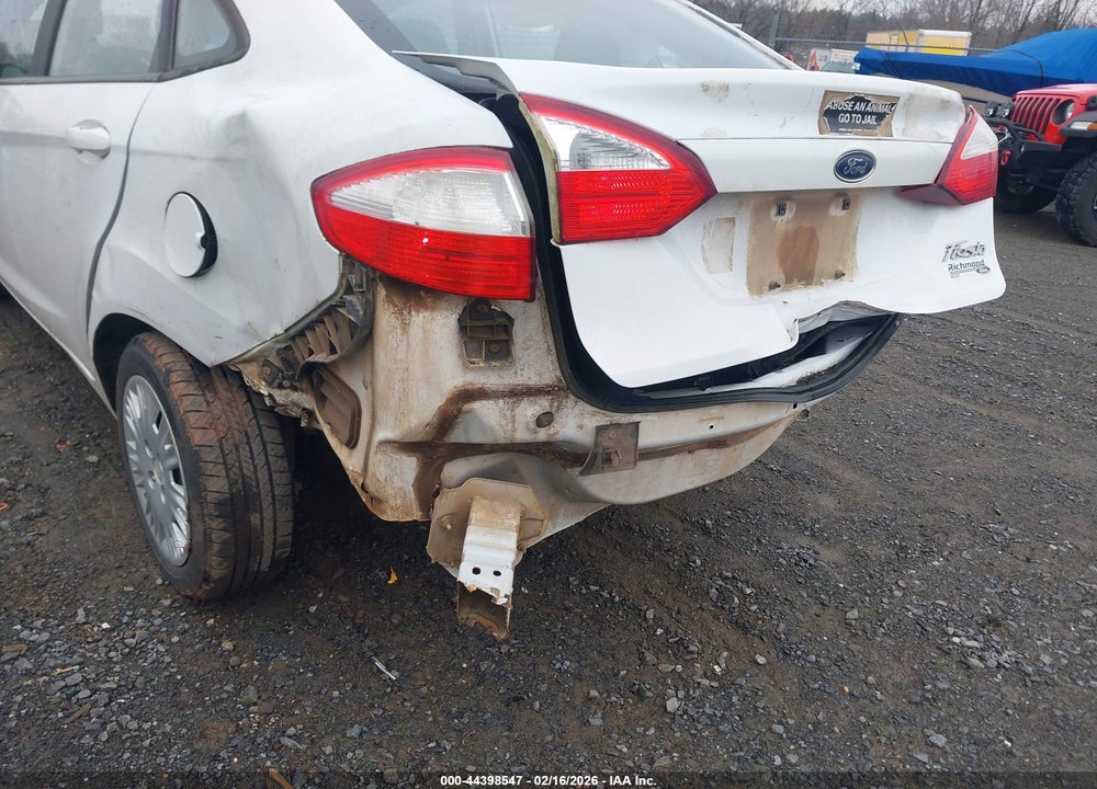 2015 FORD FIESTA S VIN: 3FADP4AJ8FM157864