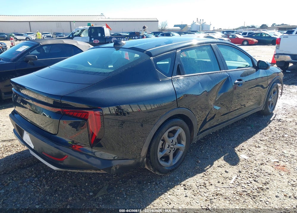 2025 KIA K4 LXS VIN: 3KPFT4DE4SE148810