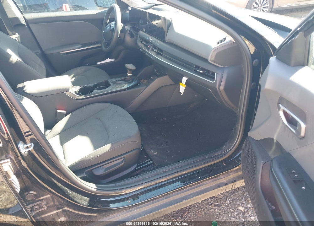 2025 KIA K4 LXS VIN: 3KPFT4DE4SE148810
