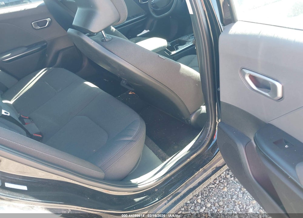 2025 KIA K4 LXS VIN: 3KPFT4DE4SE148810