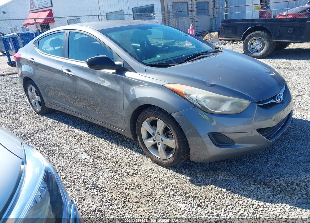 2013 HYUNDAI ELANTRA GLS VIN: 5NPDH4AE2DH372928