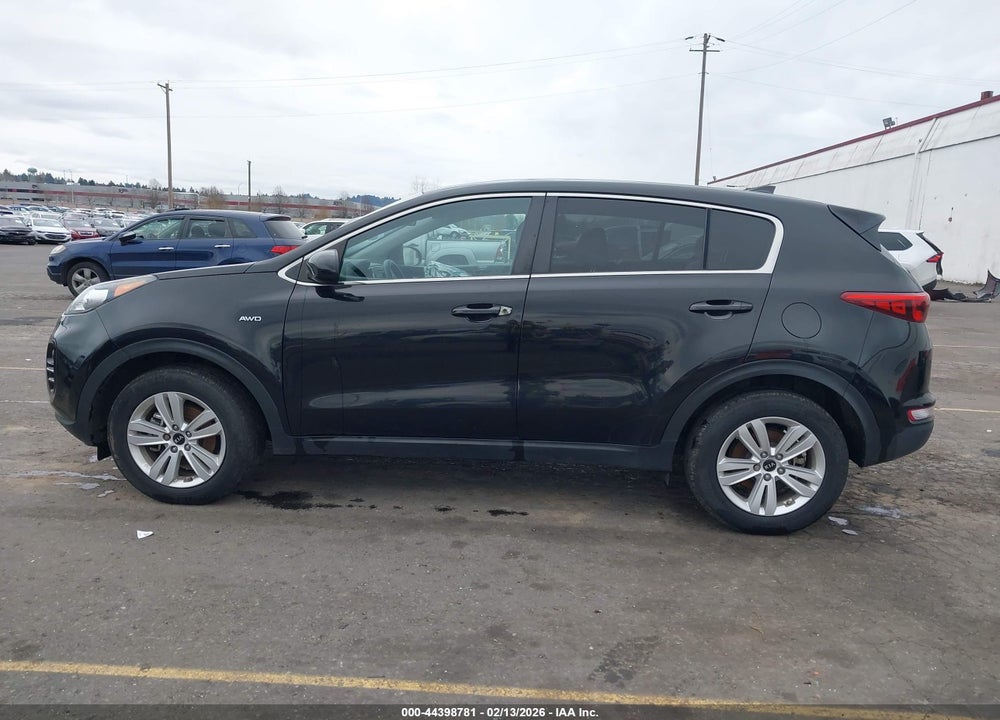 2018 KIA SPORTAGE LX VIN: KNDPMCACXJ7436778