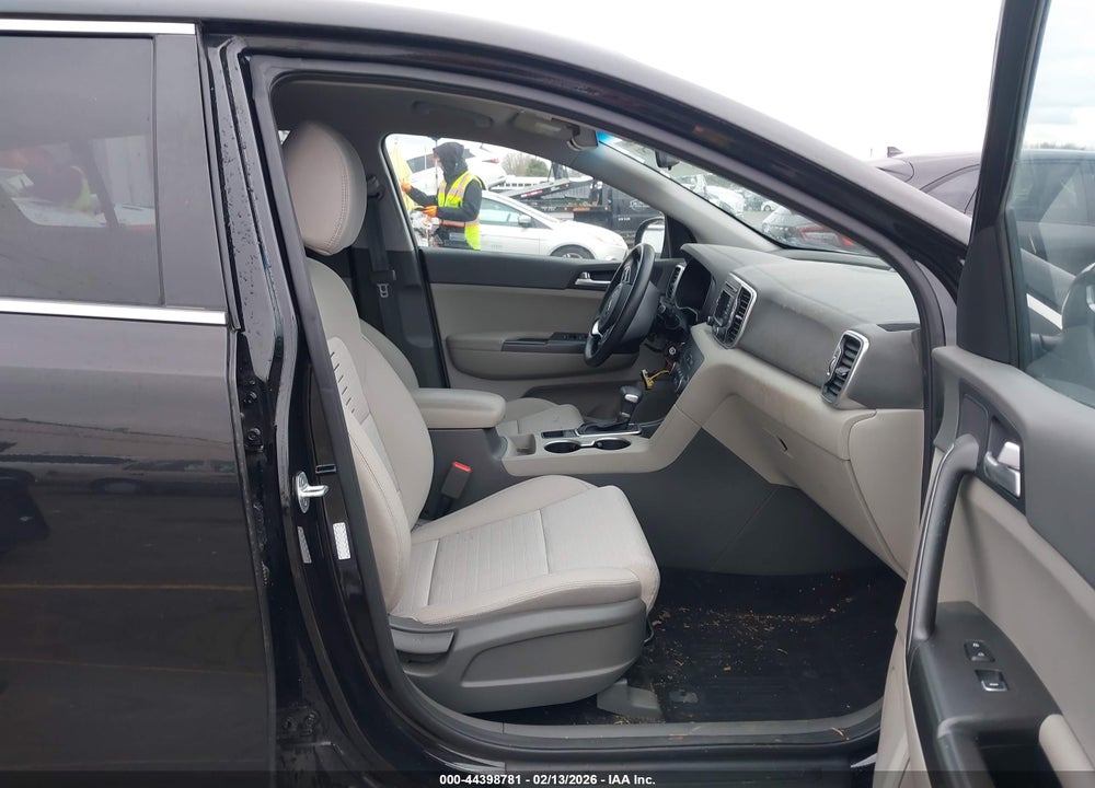 2018 KIA SPORTAGE LX VIN: KNDPMCACXJ7436778