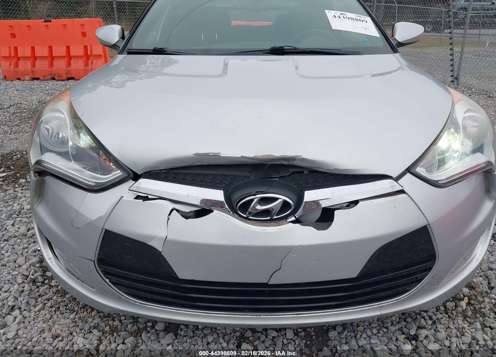 2017 HYUNDAI VELOSTER VALUE EDITION VIN: KMHTC6AD5HU322920