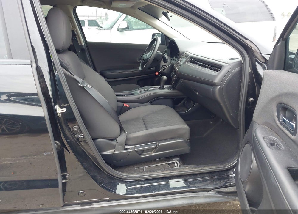2019 HONDA HR-V LX VIN: 3CZRU5H37KG711971