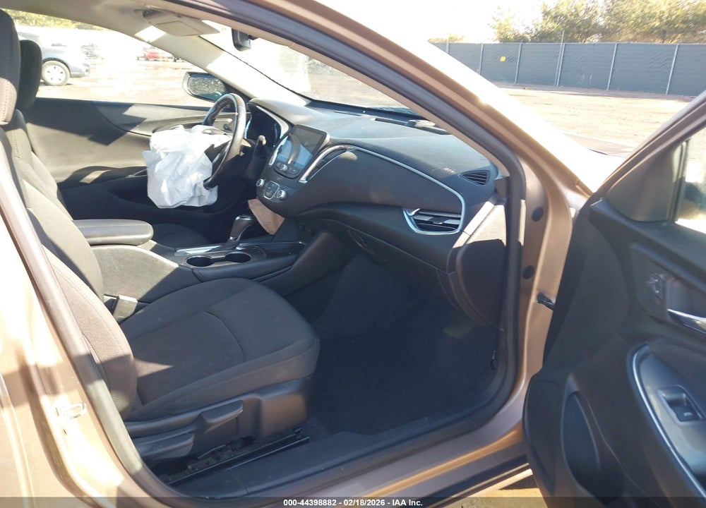 2018 CHEVROLET MALIBU LT VIN: 1G1ZD5STXJF253866
