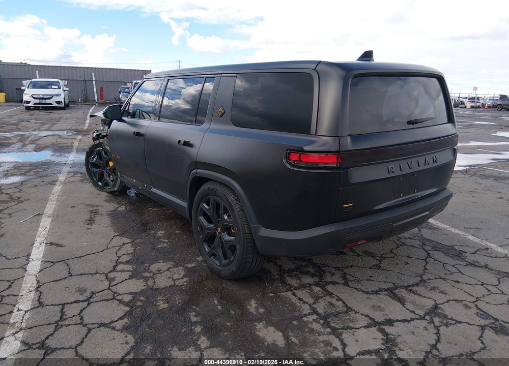 2025 RIVIAN R1S ASCEND TRI MOTOR MAX PACK/PREMIUM TRI MOTOR MAX PACK VIN: 7PDSGCBP3SN058151