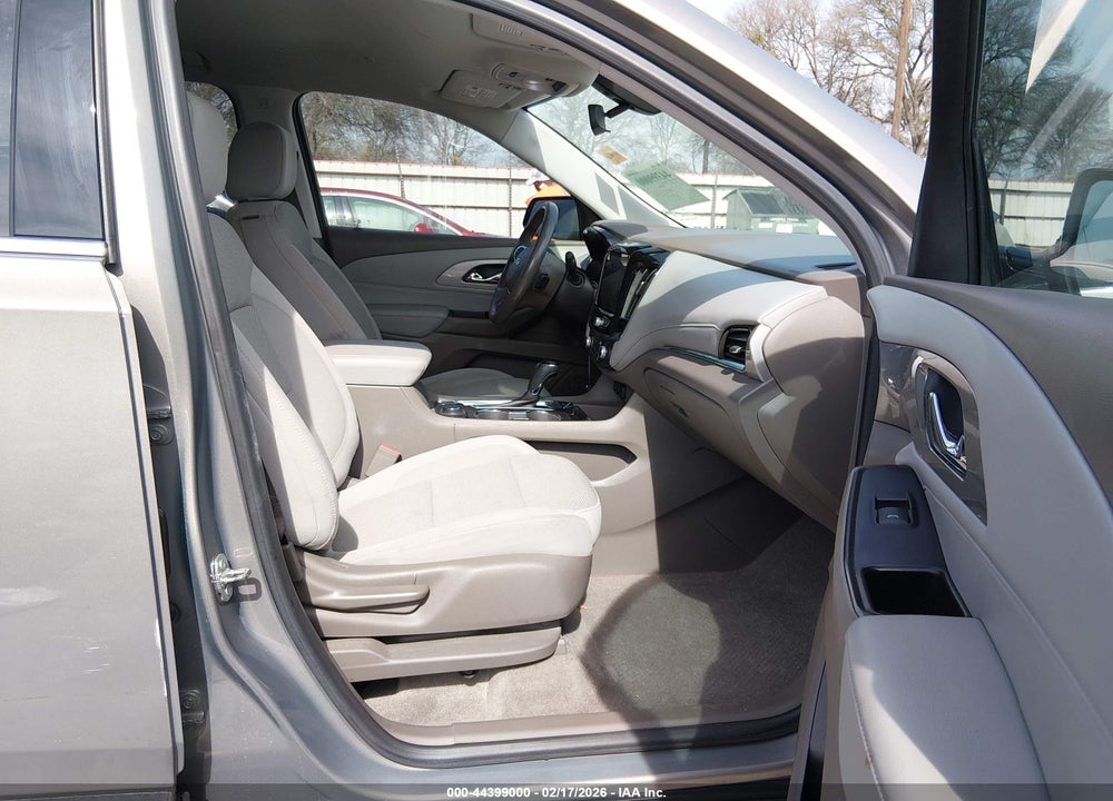 2018 CHEVROLET TRAVERSE 1LT VIN: 1GNERGKW5JJ147195
