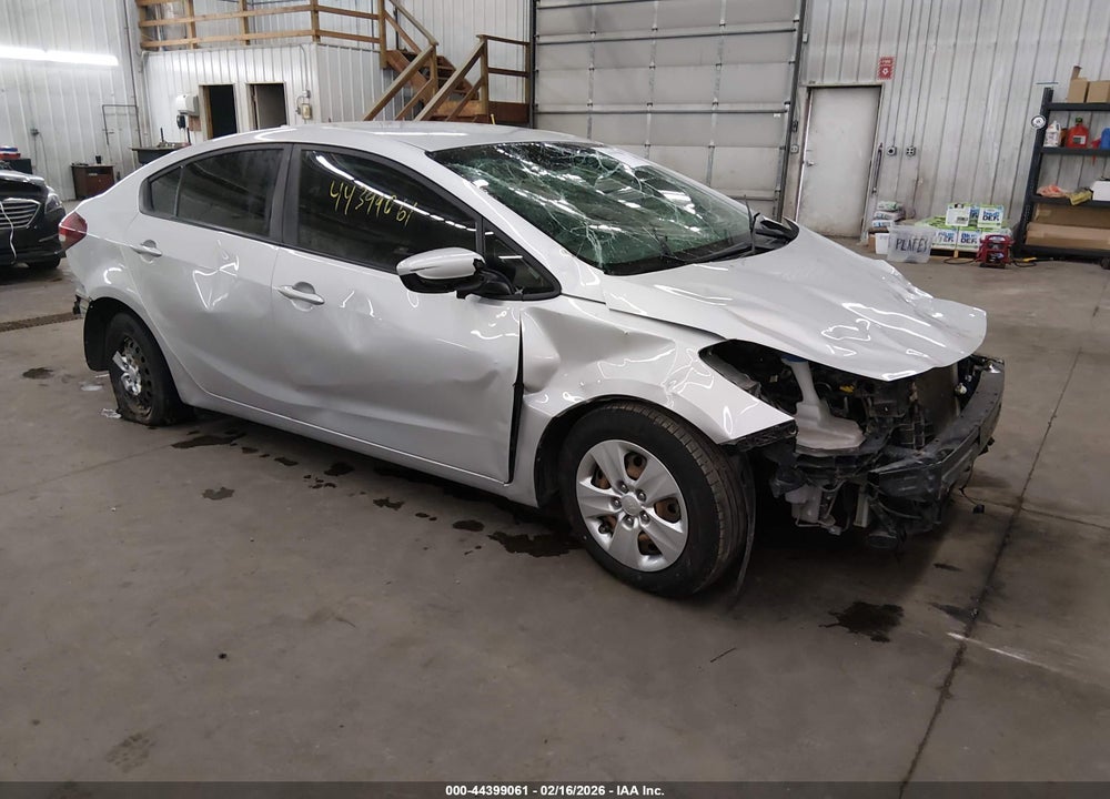 2018 KIA FORTE LX VIN: 3KPFK4A78JE236590