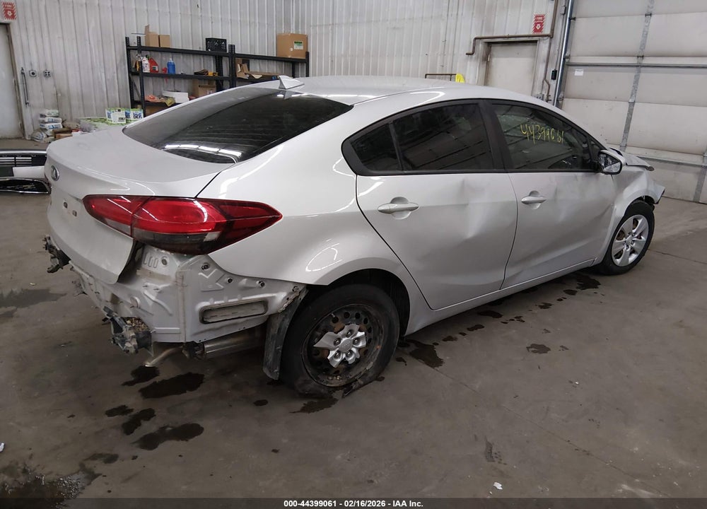 2018 KIA FORTE LX VIN: 3KPFK4A78JE236590