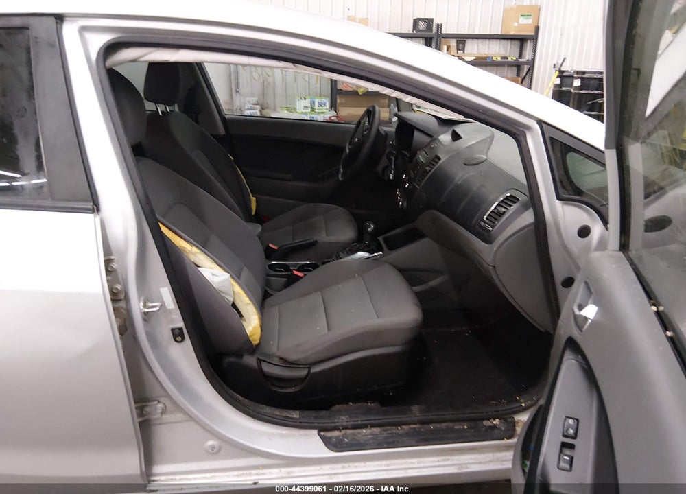 2018 KIA FORTE LX VIN: 3KPFK4A78JE236590