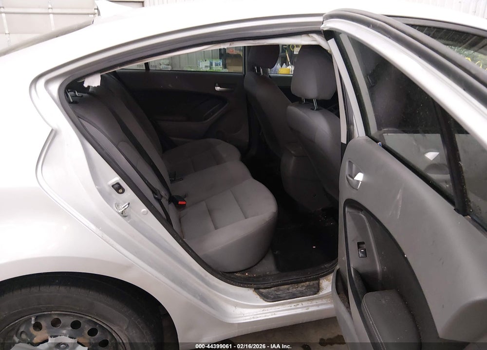 2018 KIA FORTE LX VIN: 3KPFK4A78JE236590