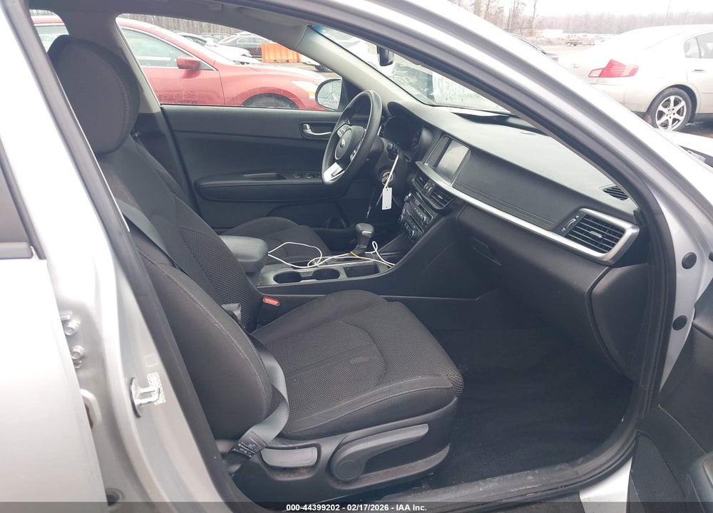 2020 KIA OPTIMA LX VIN: 5XXGT4L34LG440468