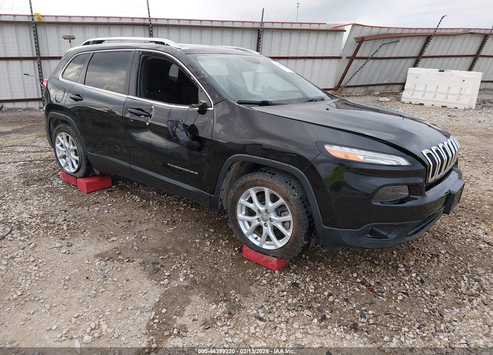 2017 JEEP CHEROKEE LATITUDE FWD VIN: 1C4PJLCB9HD235933