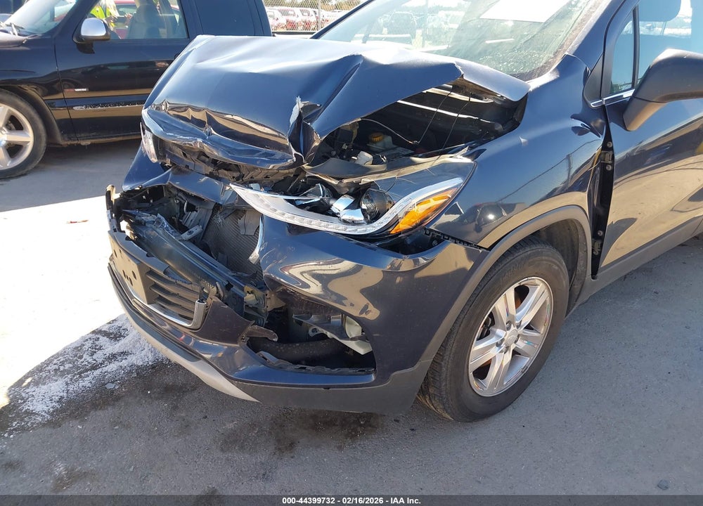 2019 CHEVROLET TRAX LT VIN: 3GNCJLSB2KL164146