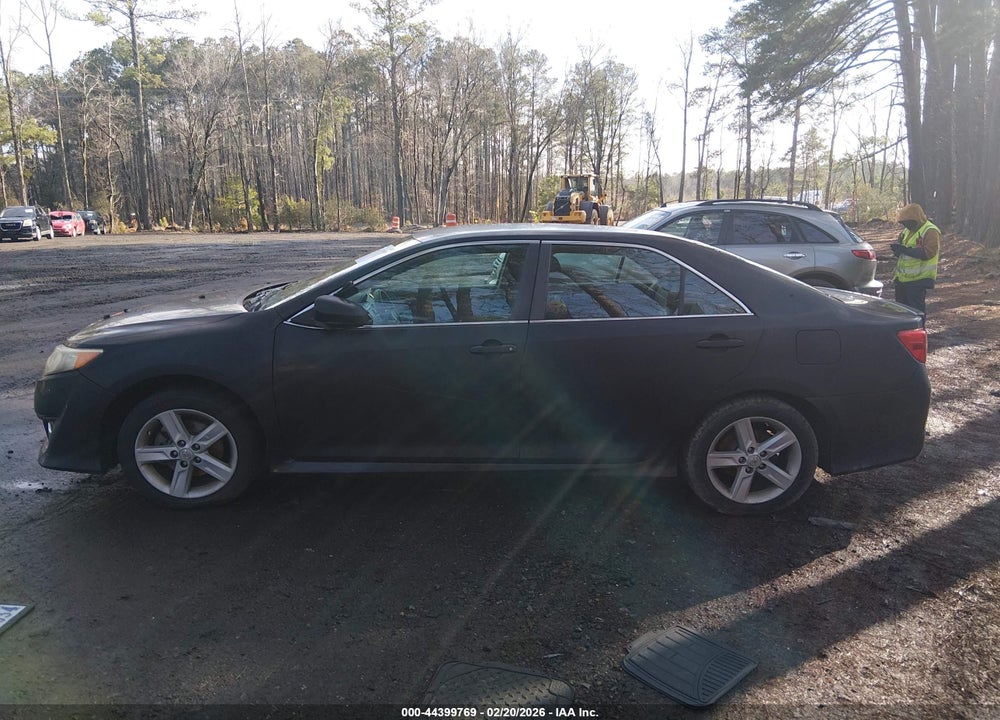 2014 TOYOTA CAMRY SE VIN: 4T1BF1FK0EU403221