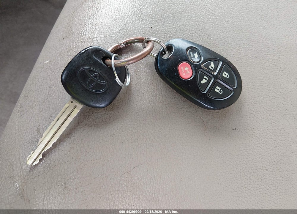 2009 TOYOTA SIENNA XLE VIN: 5TDZK22C99S262064