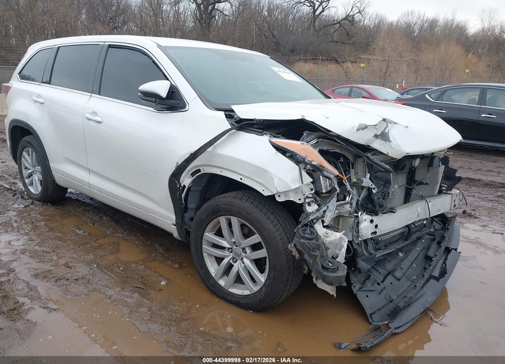 2015 TOYOTA HIGHLANDER LE VIN: 5TDZARFH5FS012639