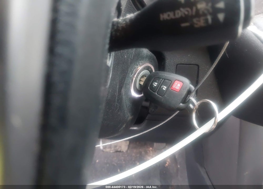 2017 TOYOTA RAV4 XLE VIN: JTMRFREV2HD210683