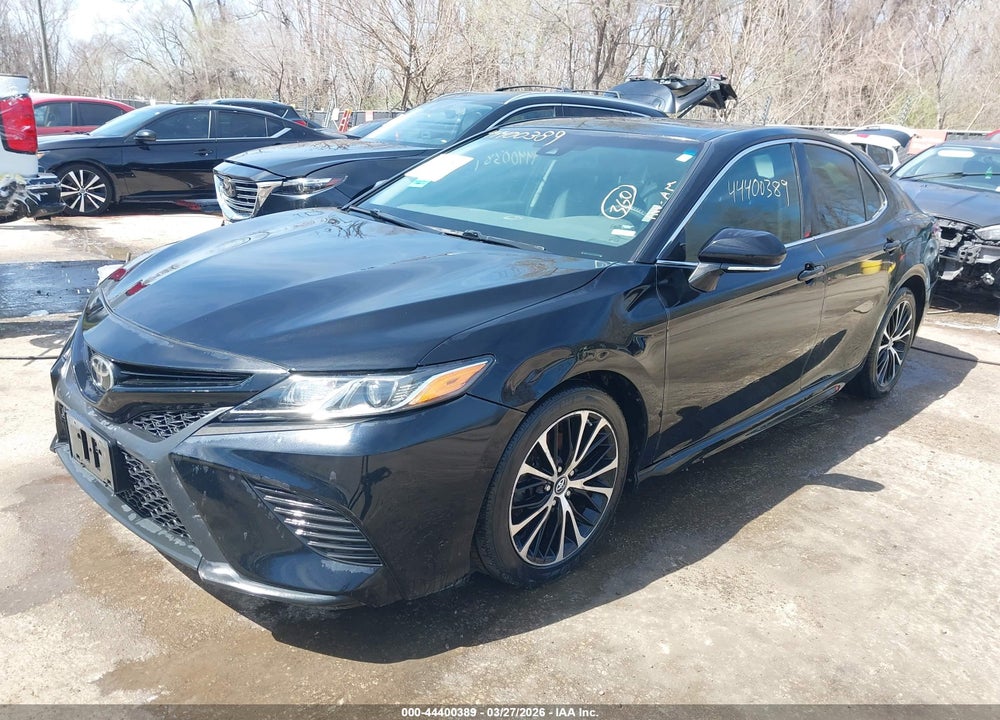 2018 TOYOTA CAMRY SE VIN: 4T1B11HK2JU602180