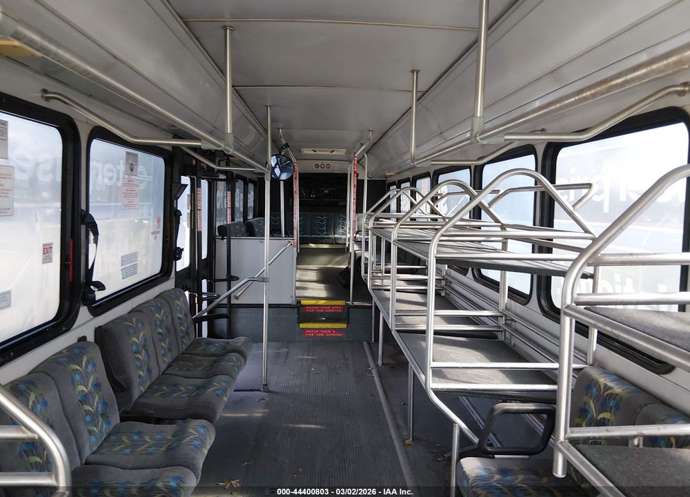 2005 GILLIG TRANSIT BUS LOW VIN: 15GGD181X51075028