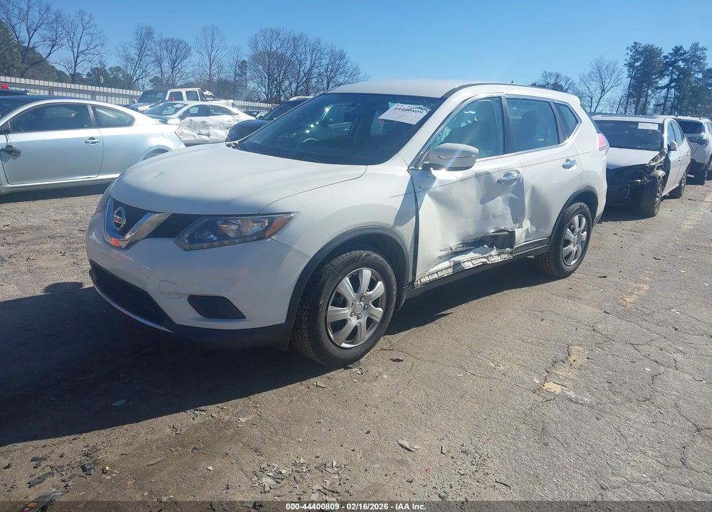 2015 NISSAN ROGUE S VIN: 5N1AT2MT6FC858037
