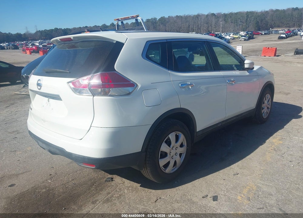 2015 NISSAN ROGUE S VIN: 5N1AT2MT6FC858037