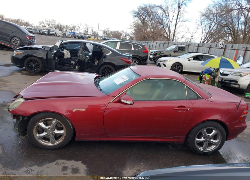 2001 MERCEDES-BENZ SLK 320 VIN: WDBKK65F01F198210
