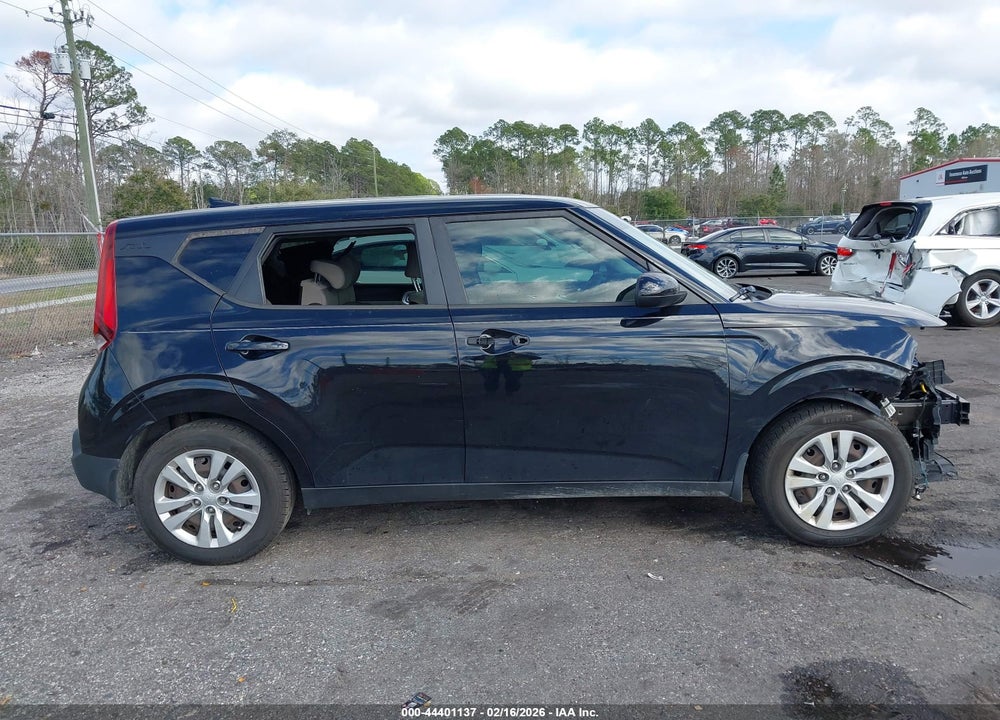 2020 KIA SOUL LX VIN: KNDJ23AUXL7045587
