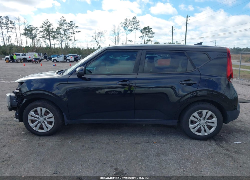 2020 KIA SOUL LX VIN: KNDJ23AUXL7045587