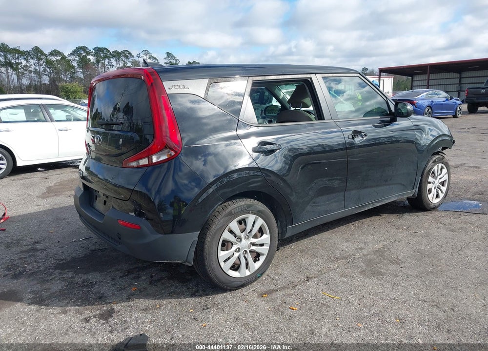 2020 KIA SOUL LX VIN: KNDJ23AUXL7045587