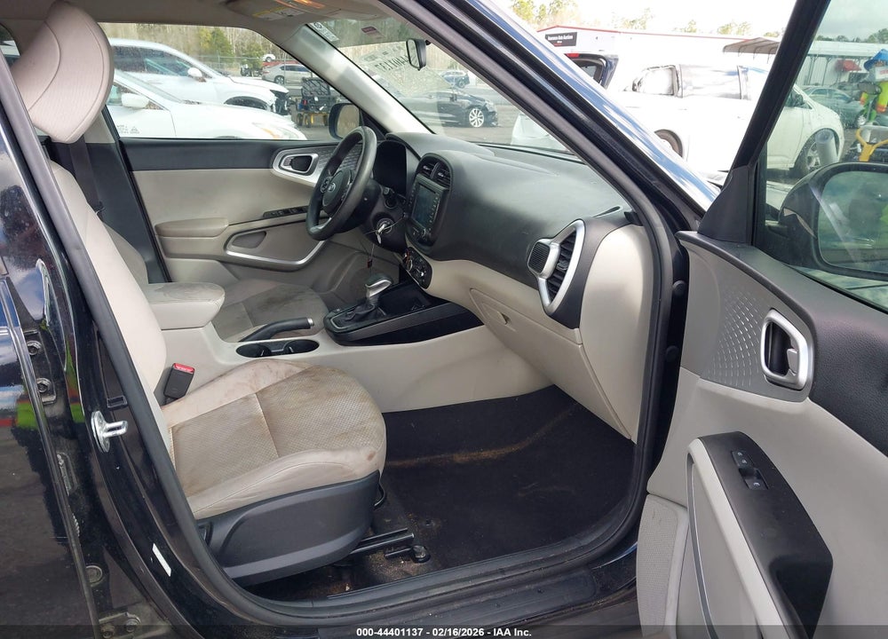 2020 KIA SOUL LX VIN: KNDJ23AUXL7045587