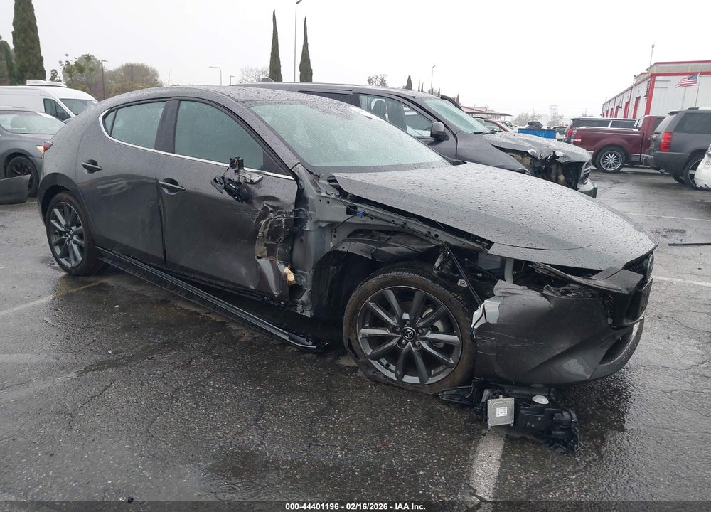2022 MAZDA 3 PREFERRED VIN: JM1BPALL5N1518400