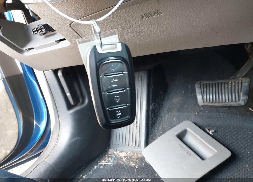 2017 HYUNDAI ELANTRA SE VIN: KMHD84LF4HU208559
