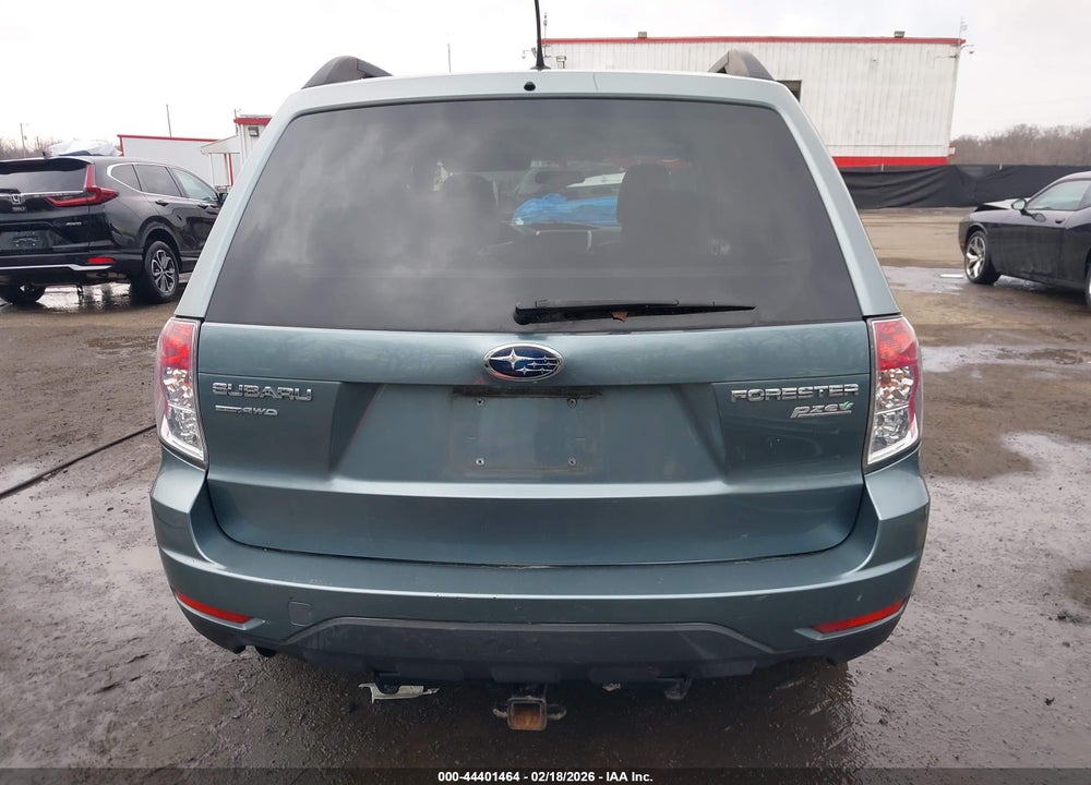 2011 SUBARU FORESTER 2.5X PREMIUM VIN: JF2SHADC9BG742162